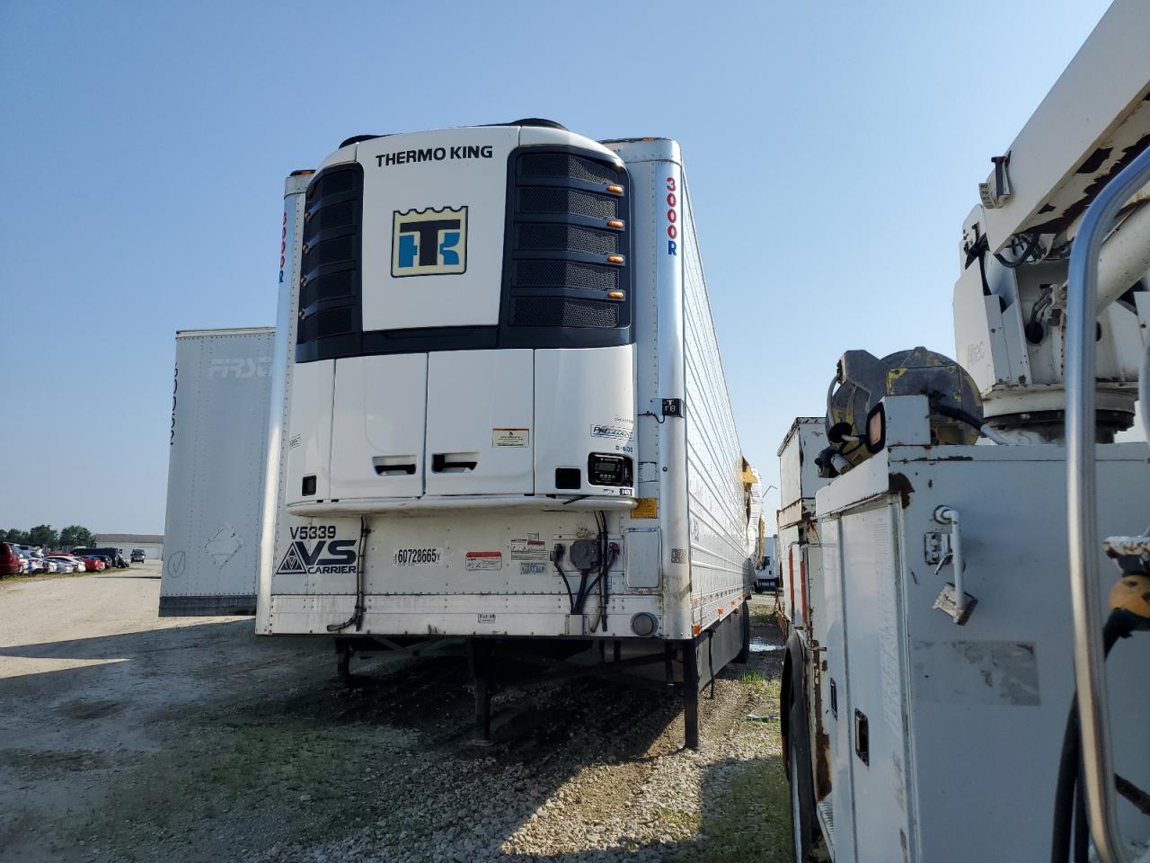 2023 UTILITY All models VIN 3UTVS2537P8814006 photo 3