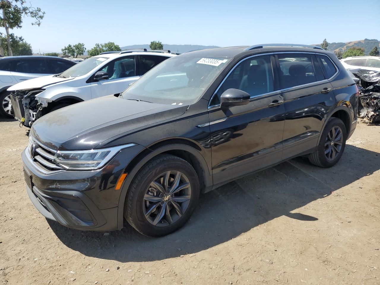 2023 Volkswagen Tiguan VIN 3VV3B7AX0PM061515 photo 1