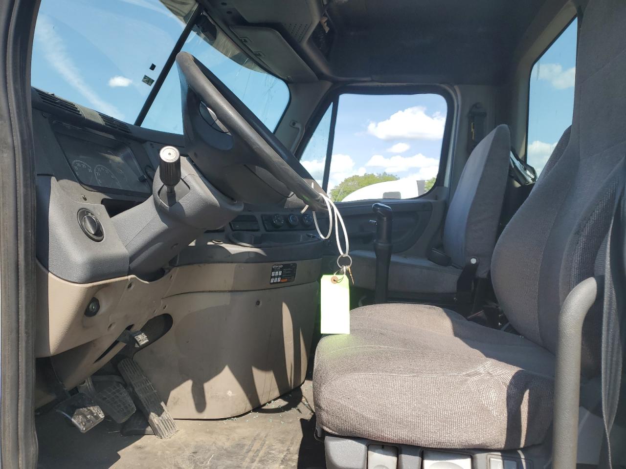 2017 FREIGHTLINER All other VIN 3AKJGEDV1HSJH9204 photo 5