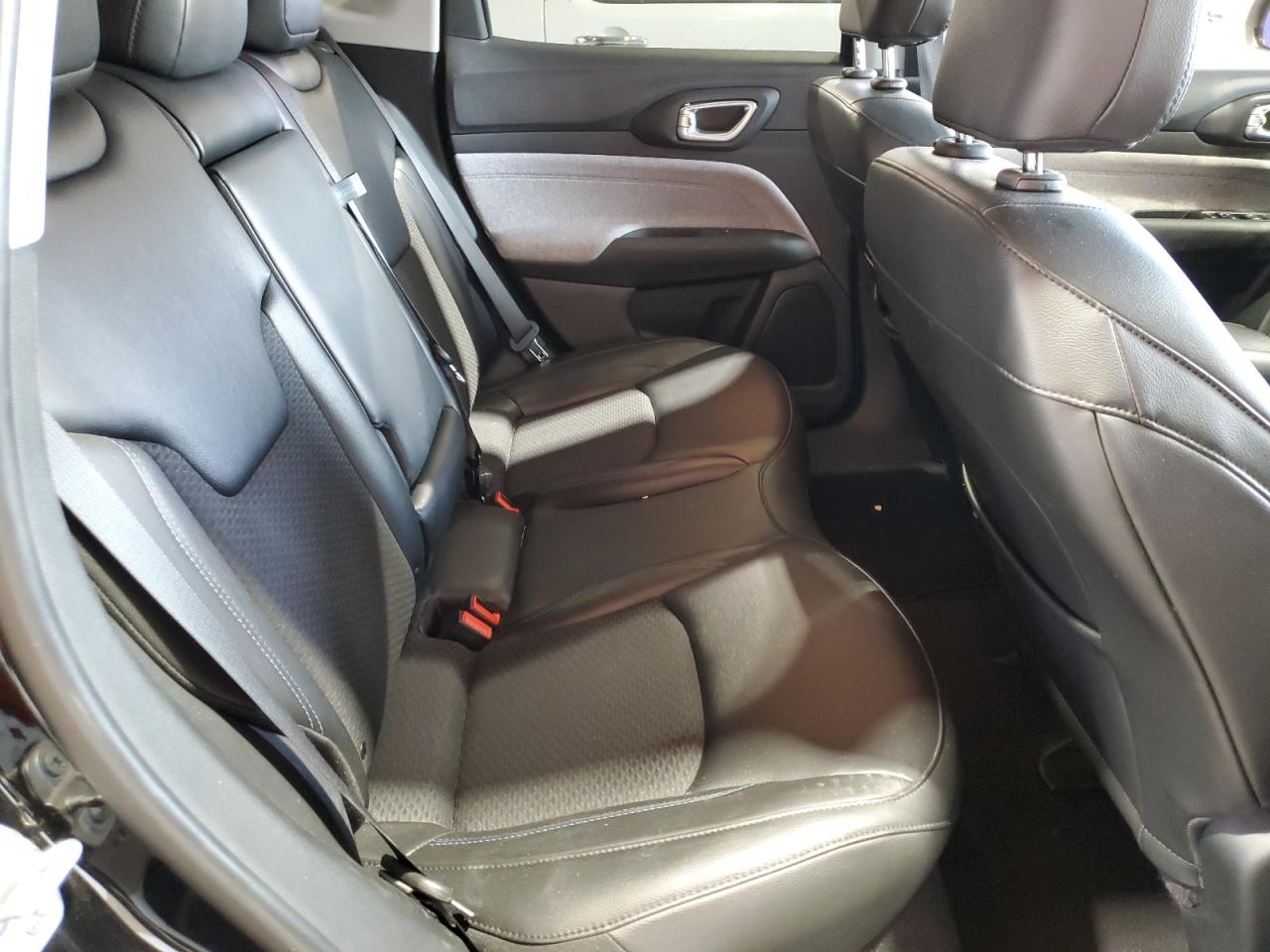 2022 JEEP Compass la VIN 3C4NJDBB5NT105376 photo 11