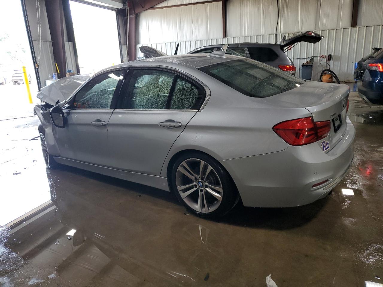 2016 BMW 3 series VIN WBA8E3C55GK501183 photo 2