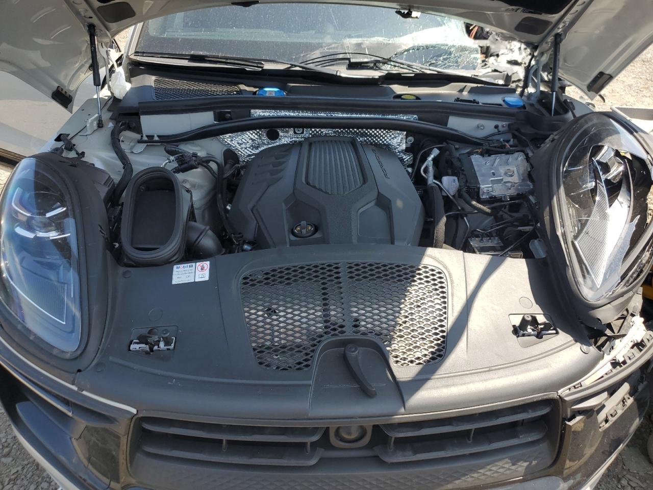 2024 Porsche Macan base VIN WP1AA2A55RLB07403 photo 12