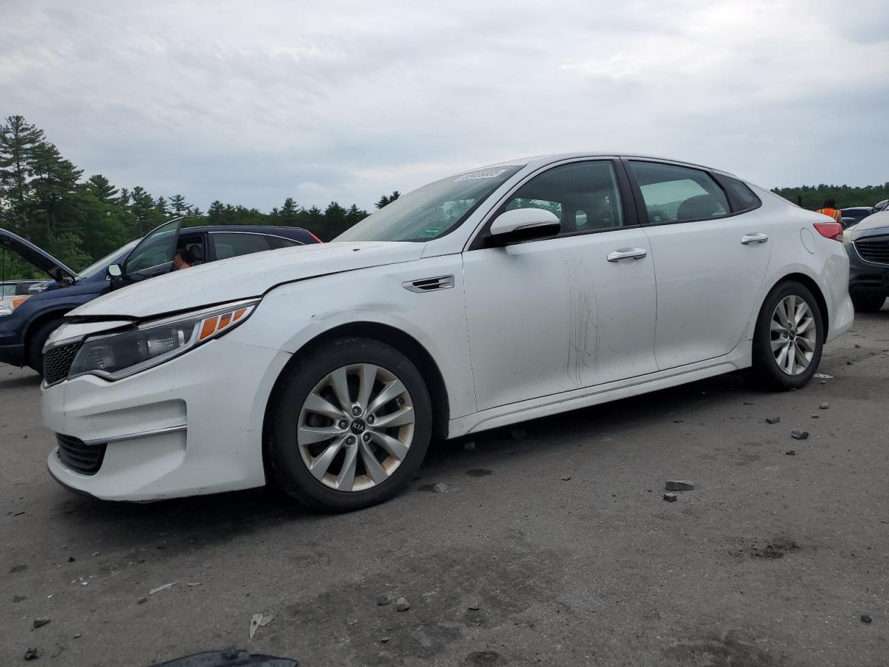 2018 Optima VIN 5XXGT4L39JG263932 photo 1