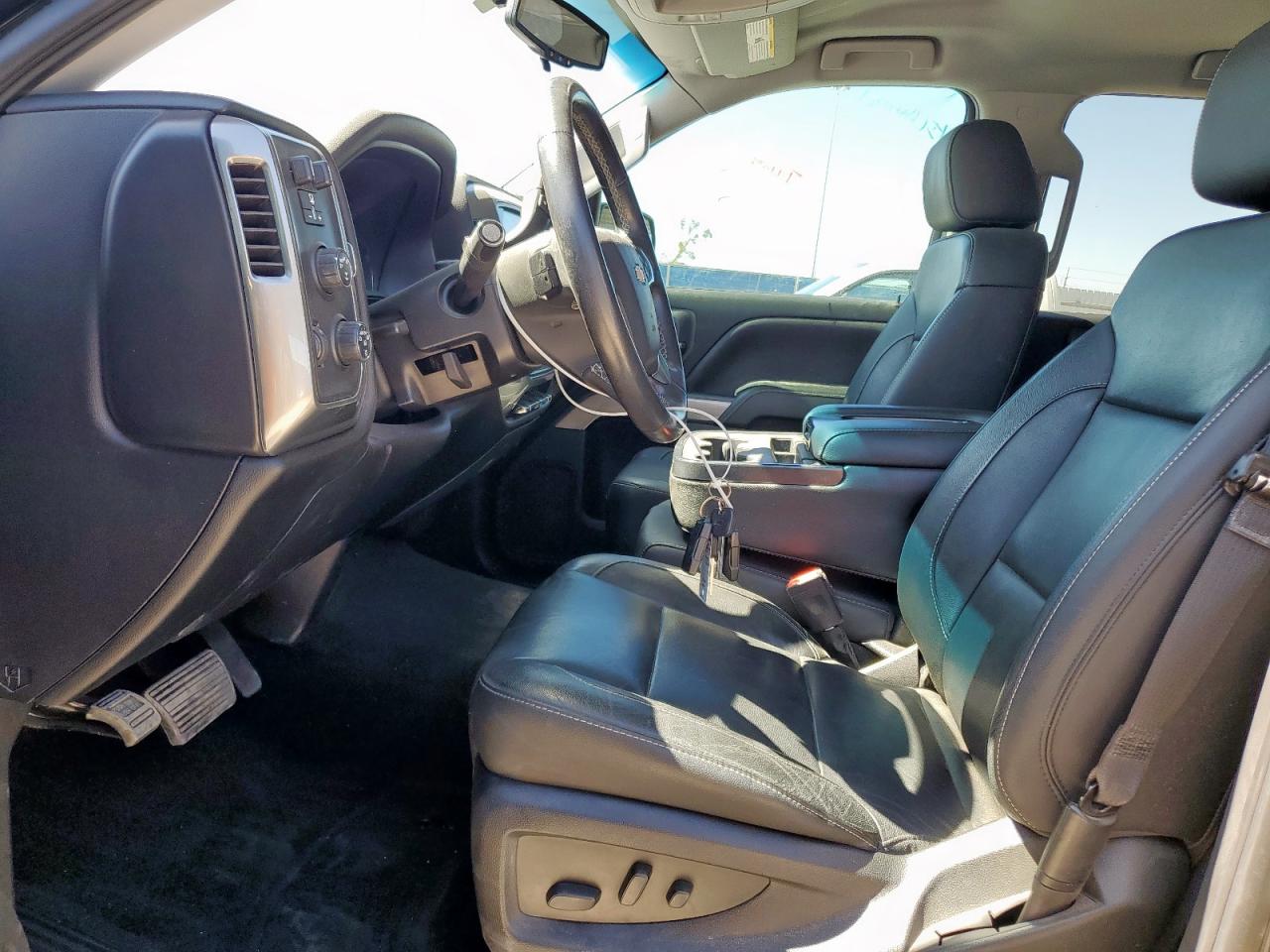 2018 Chevrolet All models VIN 3GCUKRECXJG460864 photo 7
