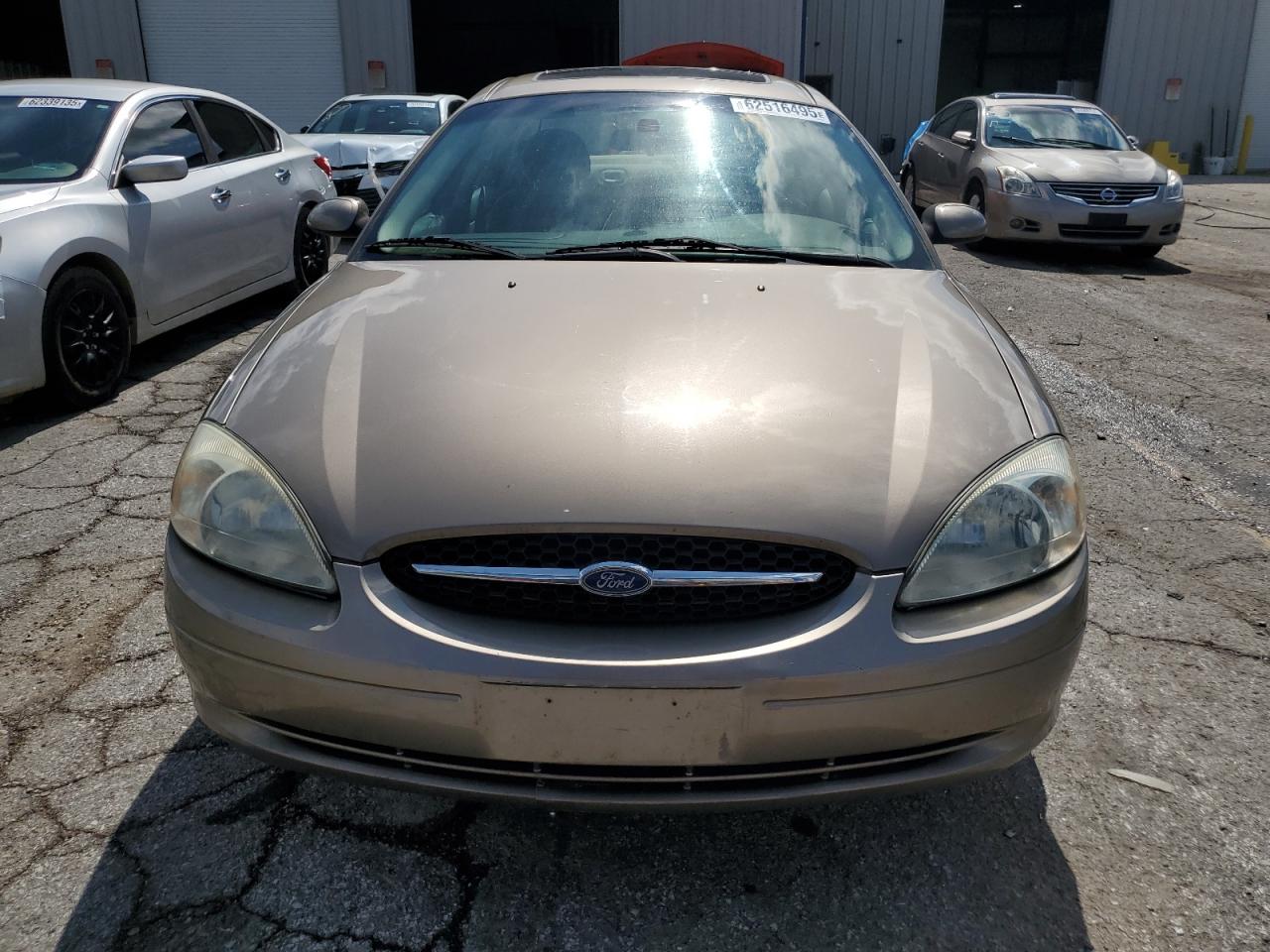 2002 Ford Taurus VIN 1FAFP55U82A145773 photo 5