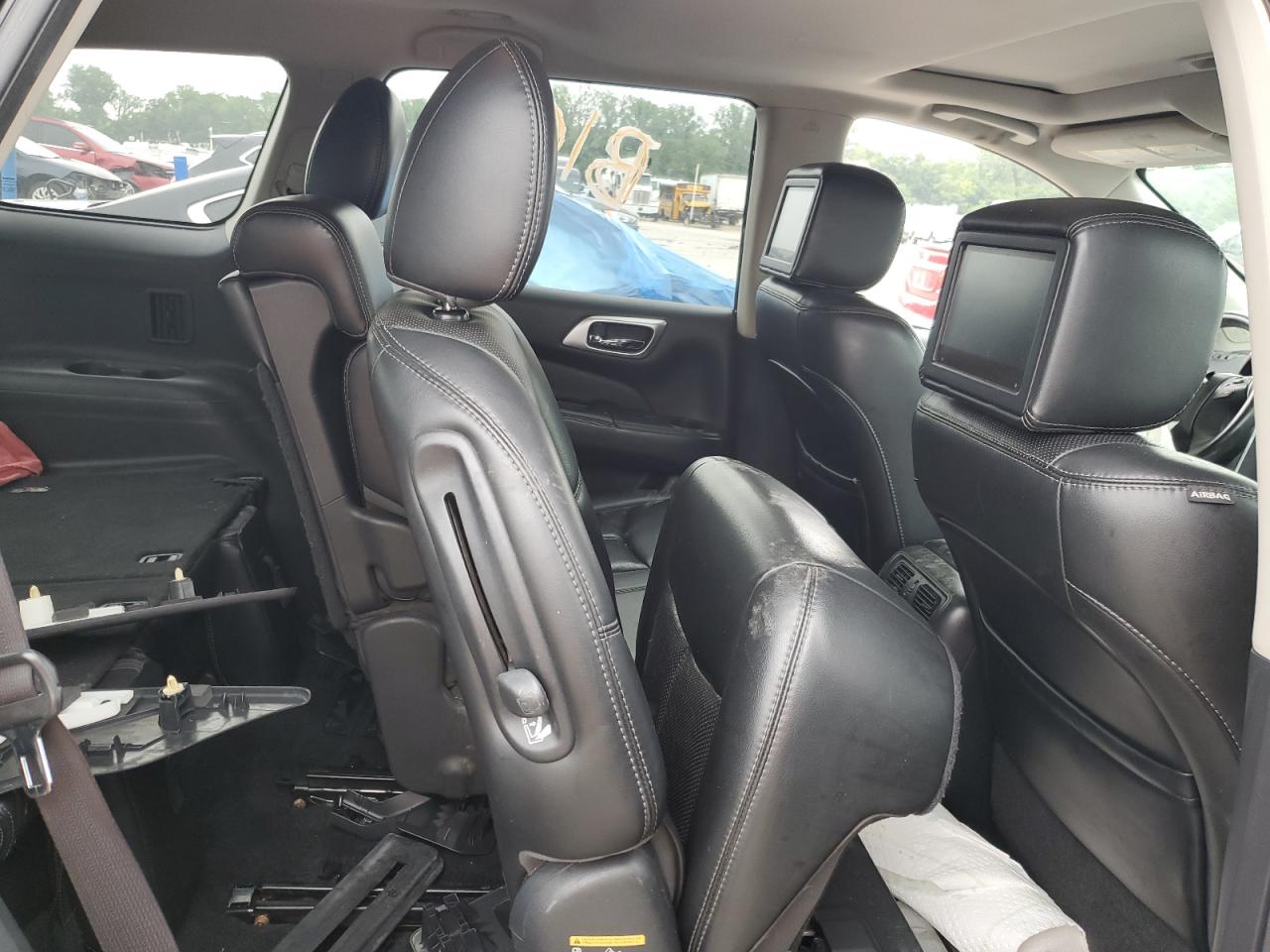 2017 NISS Pathfinder VIN 5N1DR2MMXHC628881 photo 11