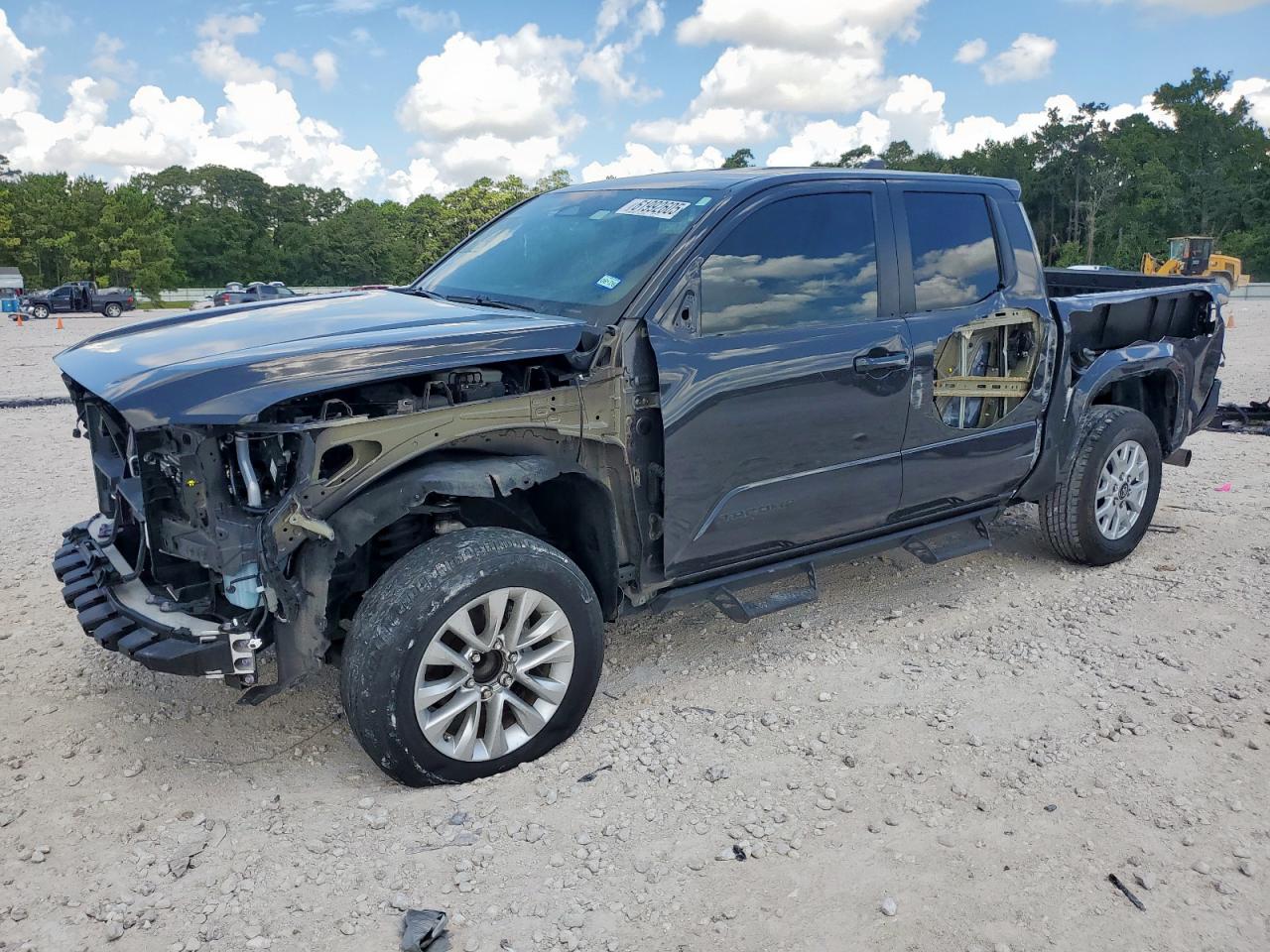 2024 Toyota Tacoma VIN 3TMKB5FN2RM011546 photo 1