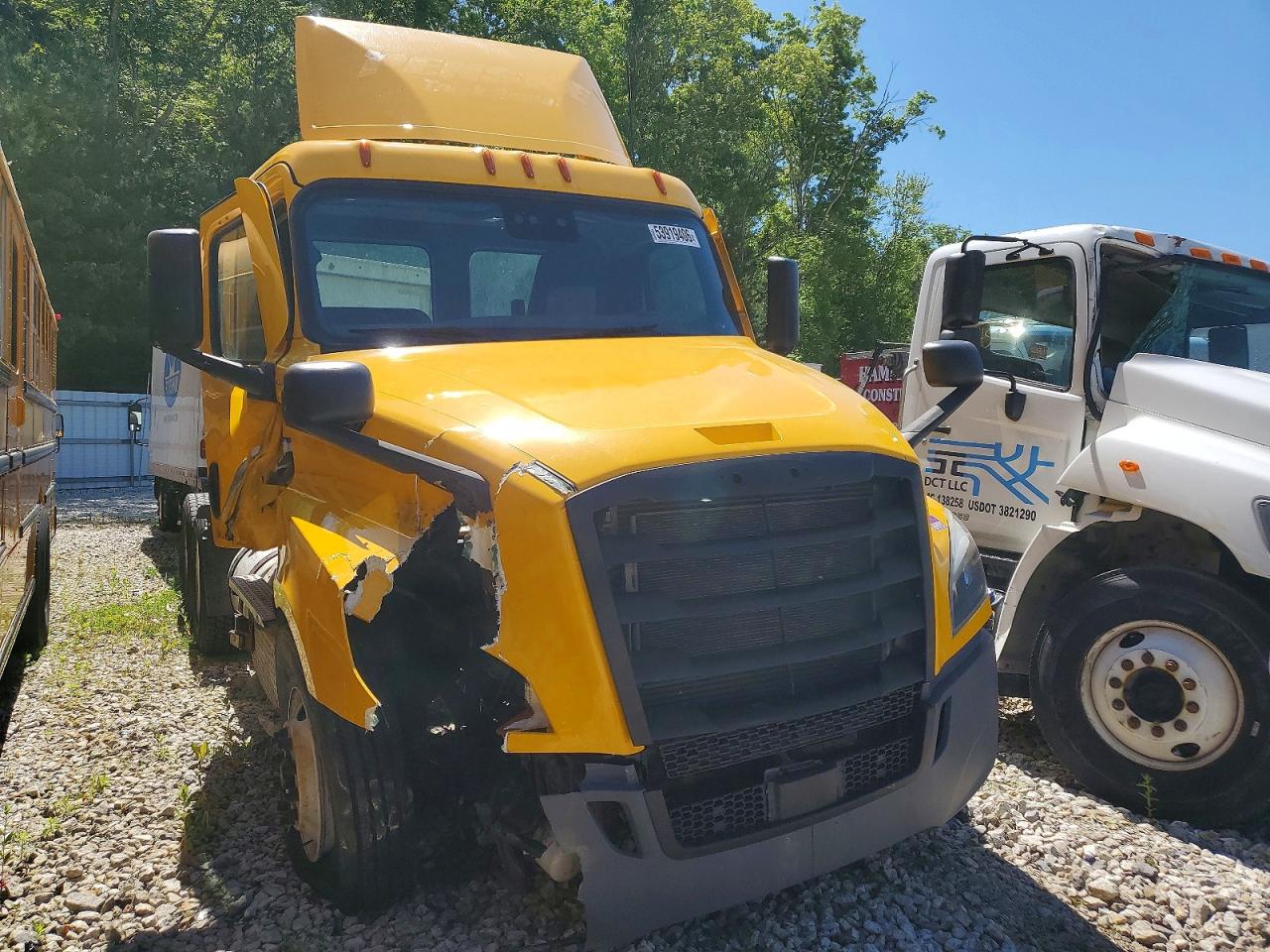 2022 FREIGHTLINER All other VIN 3AKJHLDV9NSMV8837 photo 1