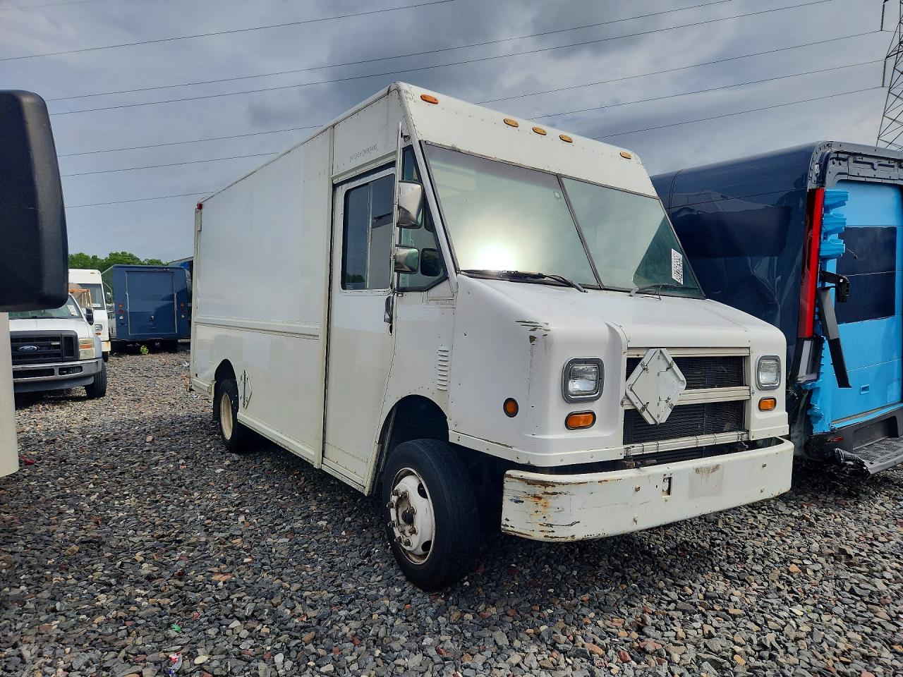 2000 FREIGHTLINER All other VIN 4UZA4FF41YCF81362 photo 4