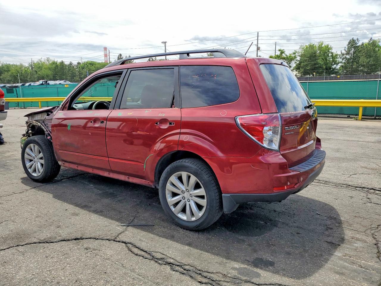 2011 Subaru Forester VIN JF2SHBCC1BH776467 photo 2