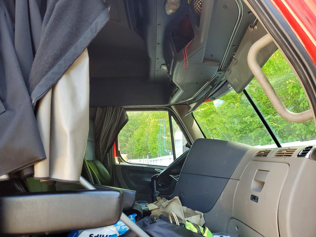 2016 FREIGHTLINER All other VIN 3AKGGLBG8GSHE6397 photo 5