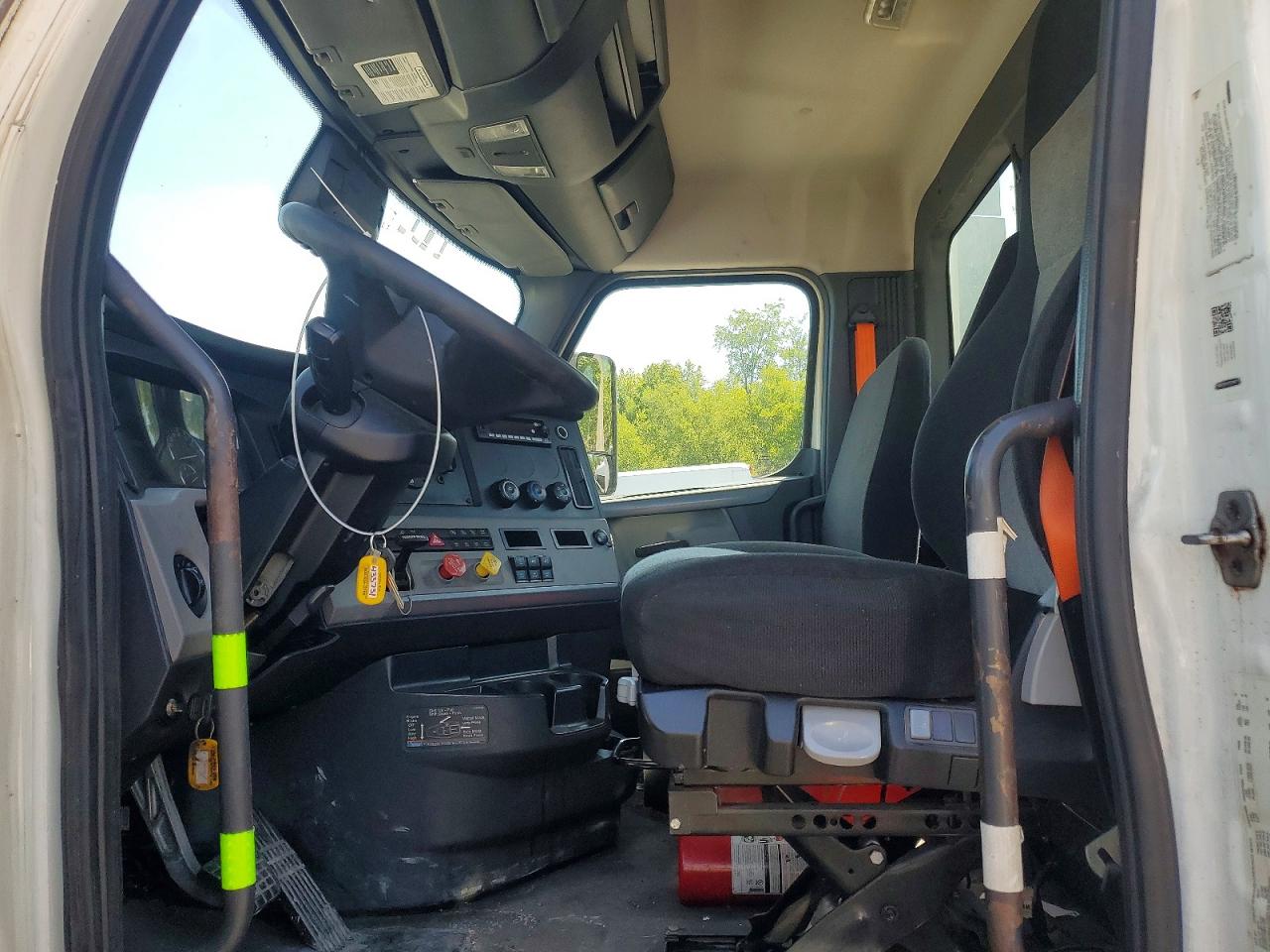2022 FREIGHTLINER All other VIN 3AKJHLDV5NSNM2279 photo 5
