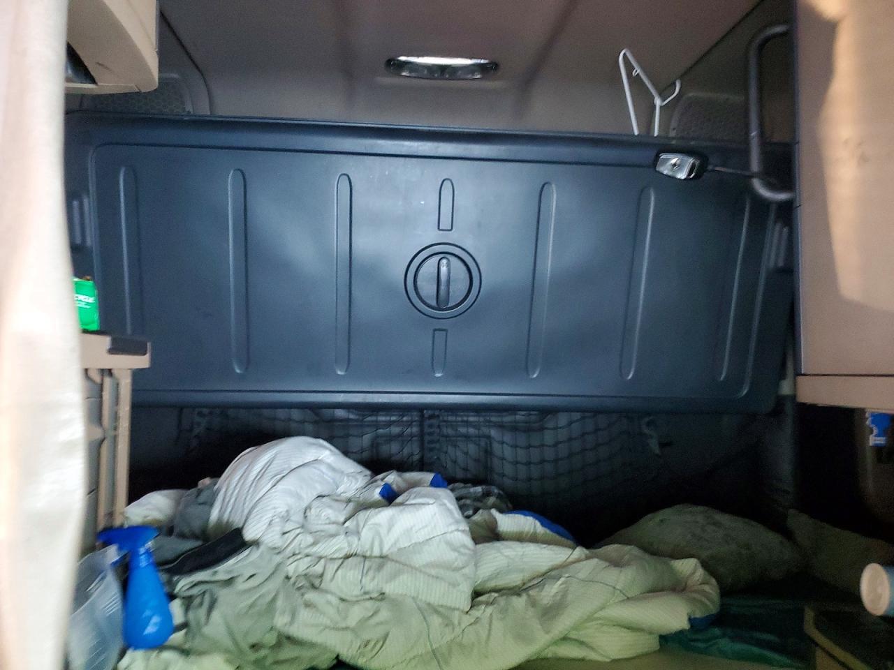 2016 FREIGHTLINER All other VIN 3AKGGLBG8GSHE6397 photo 6