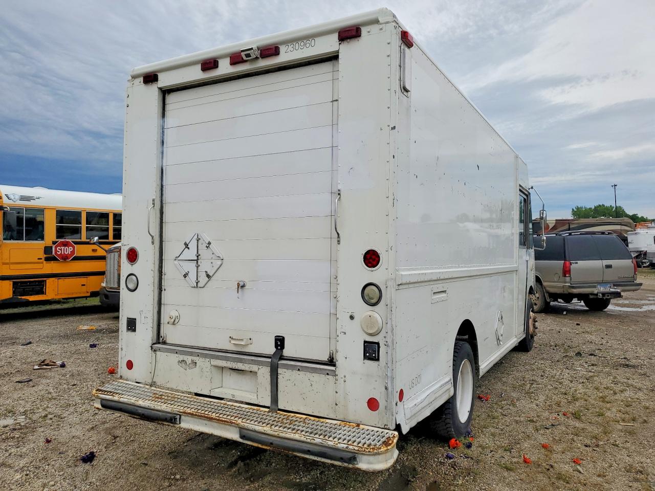 2001 FREIGHTLINER All other VIN 4UZAANBW91CH52665 photo 3