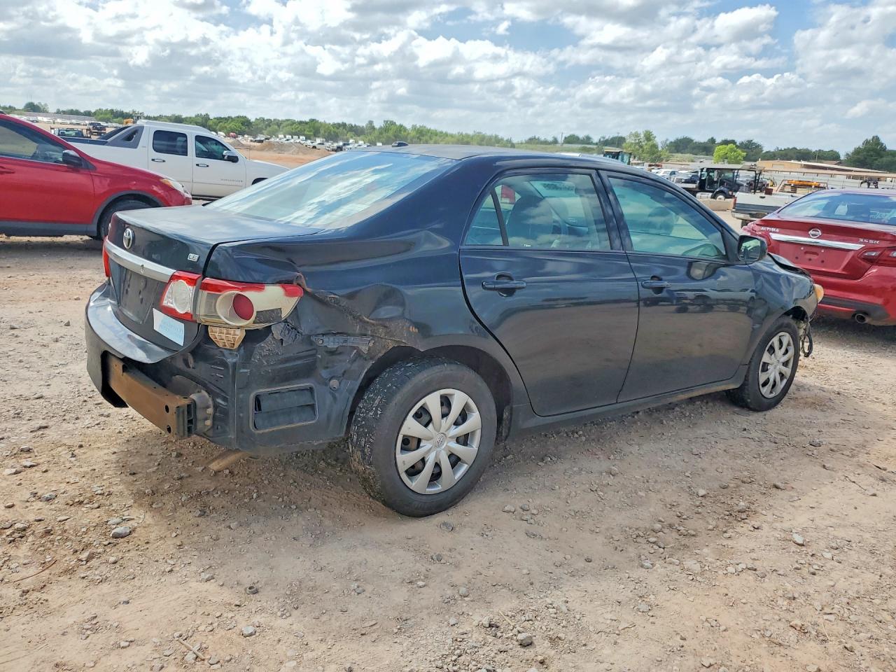 2011 Toyota Corolla VIN 2T1BU4EE5BC747322 photo 3