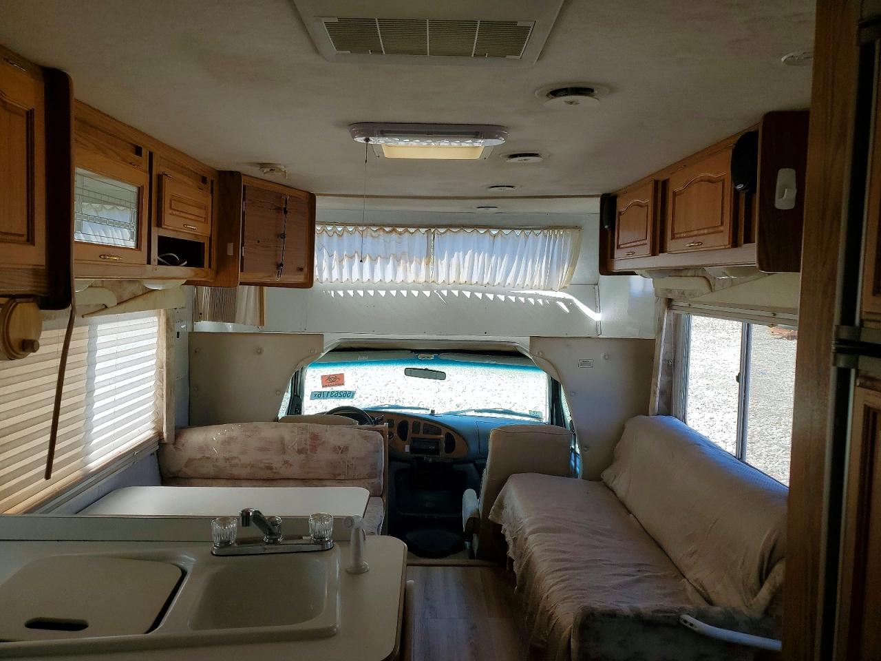 2000 TRAVELMASTER Econoline VIN 1FDXE40S7XHB45570 photo 5