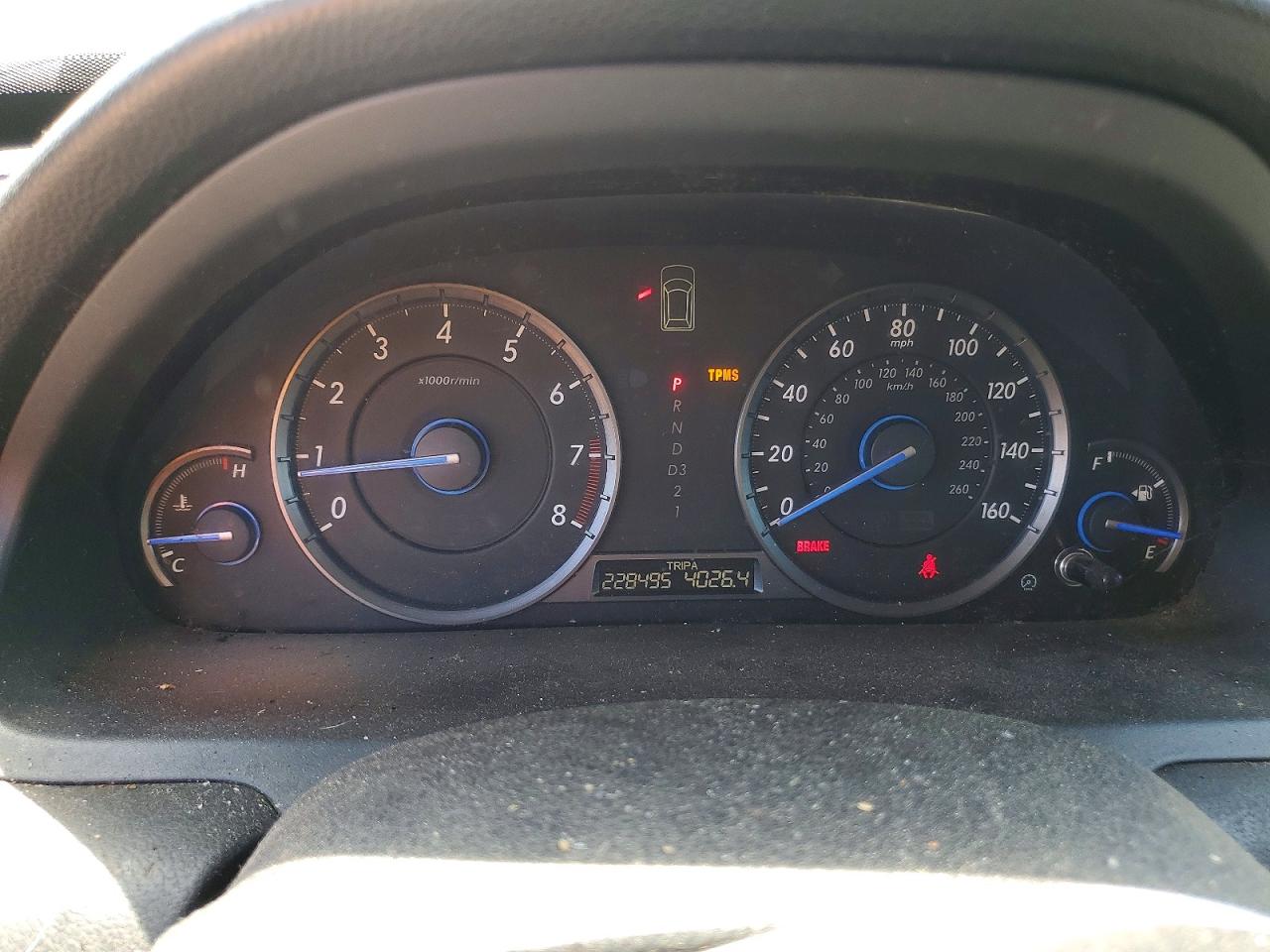 2010 Honda Accord VIN 5J6TF1H53AL008413 photo 9