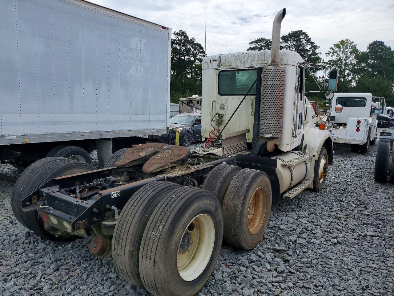 2007 KENWORTH All other VIN 3WKDDU9X57F165844 photo 4