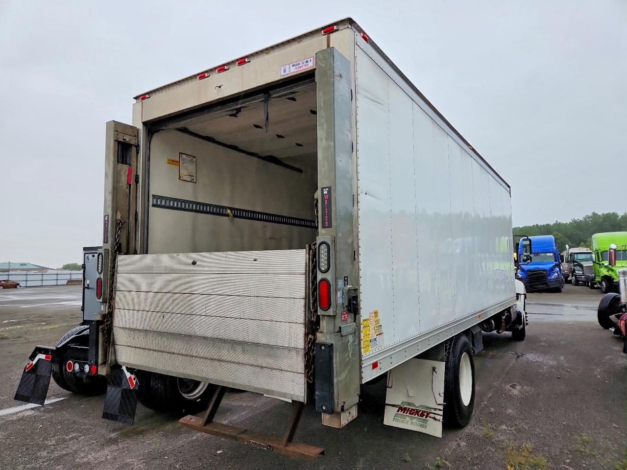 2017 HINO All other VIN 5PVNE8JT0H4S57355 photo 4