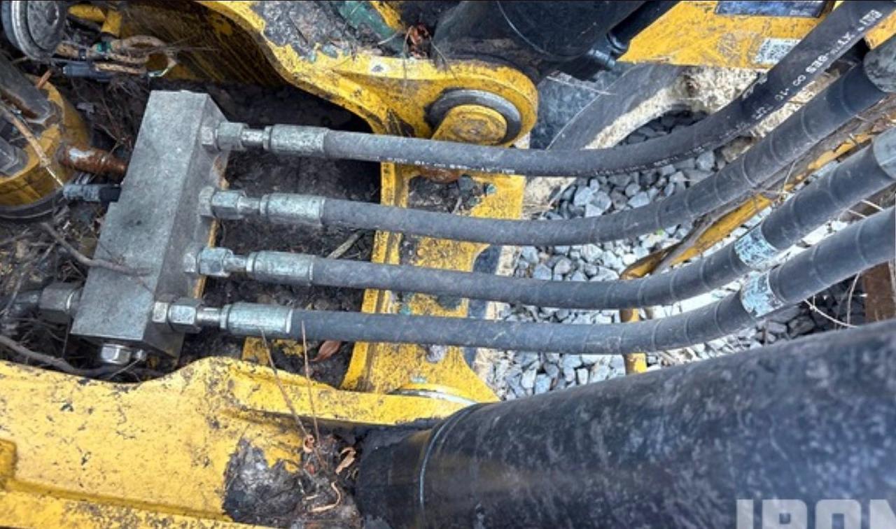 2023 Caterpillar All models VIN CAT00313PNFZ30297 photo 10