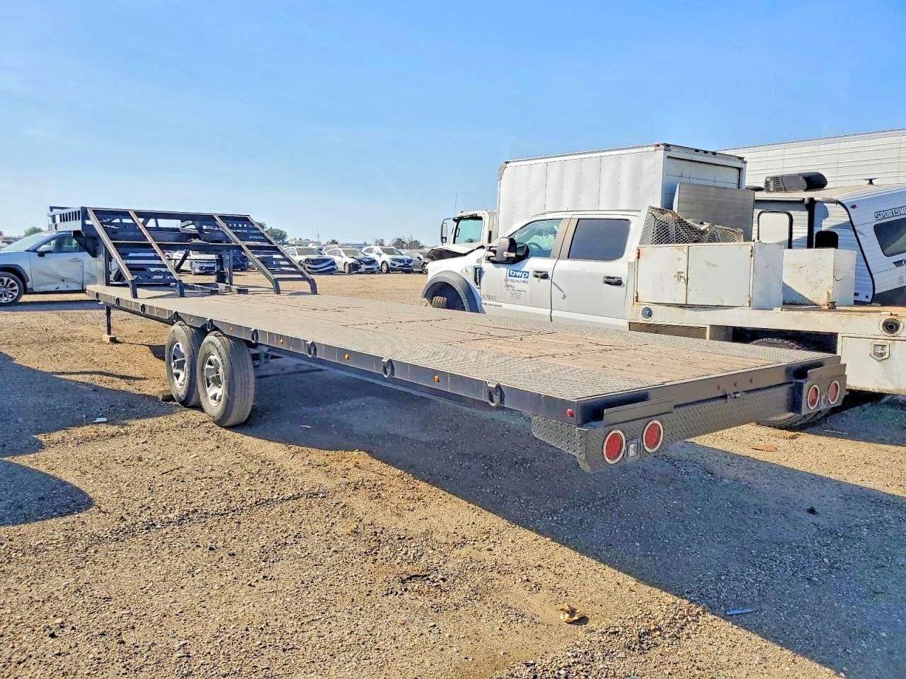 2009 EQUIPMENT Trailer VIN 4YDF2932192501807 photo 3