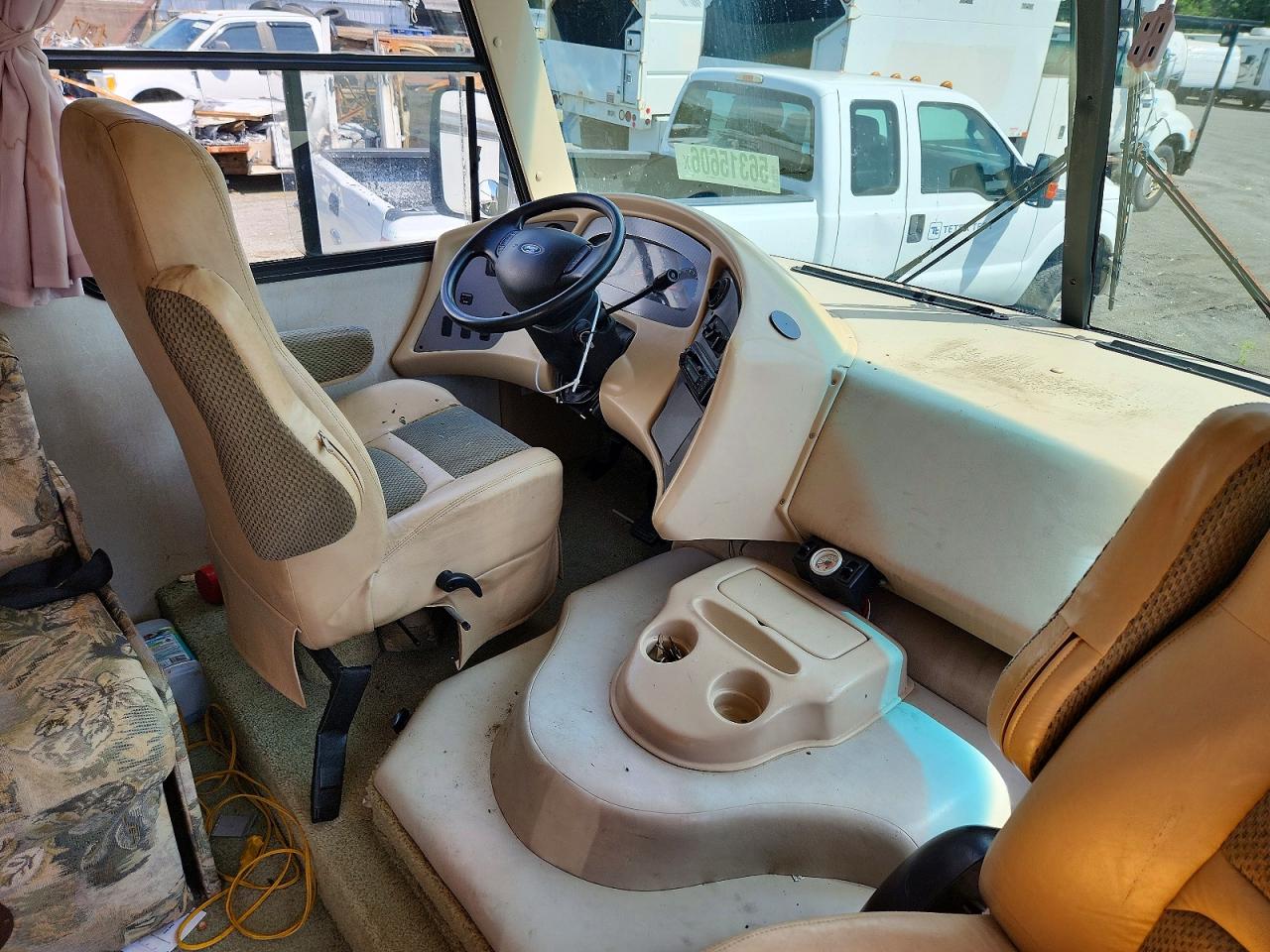 2002 COACHMEN Recreation VIN 1FCLF53S020A06311 photo 5