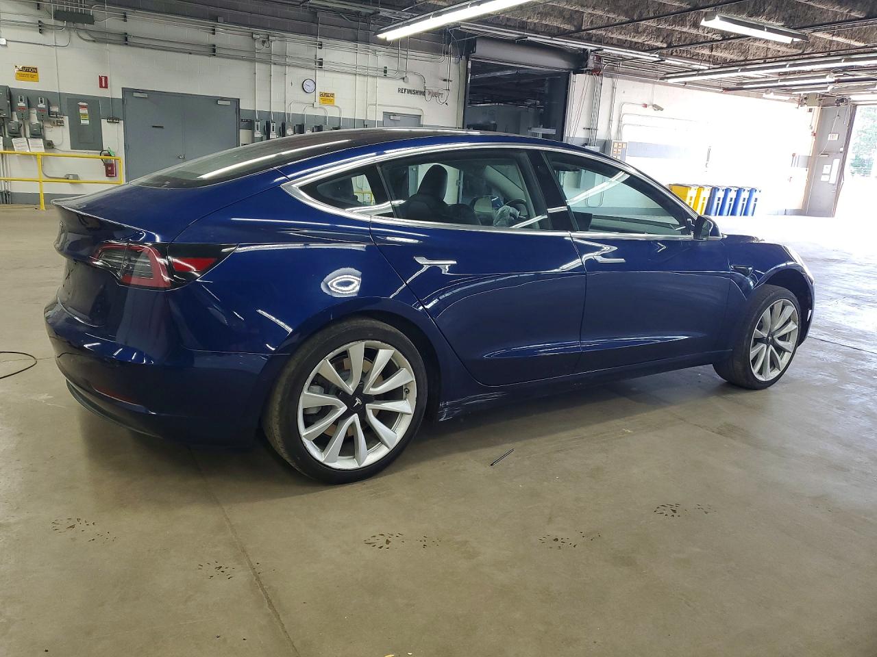 2018 Tesla Model 3 VIN 5YJ3E1EA0JF008155 photo 3