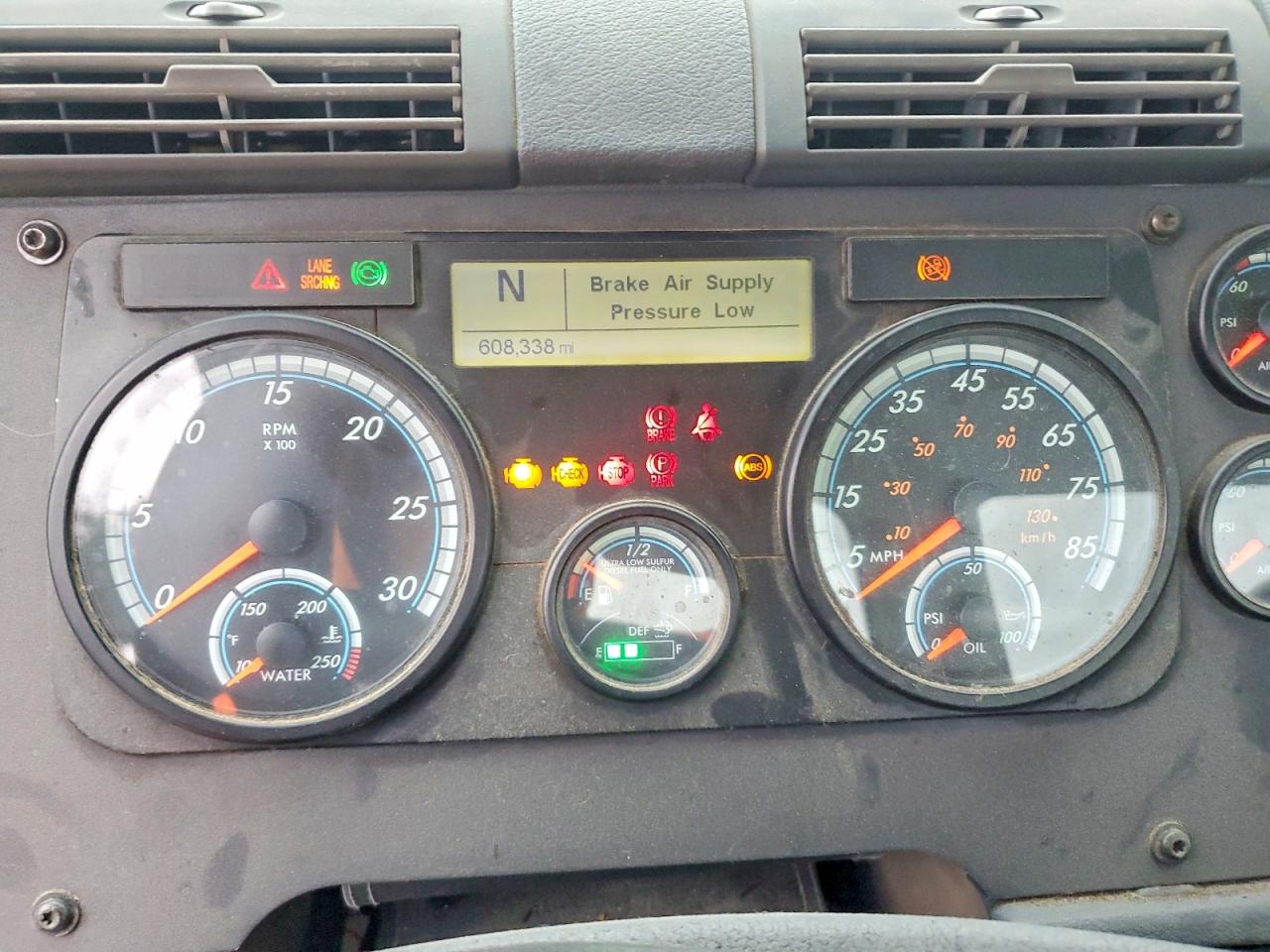 2017 FREIGHTLINER All other VIN 1FUJGEDRXHLHM7522 photo 8