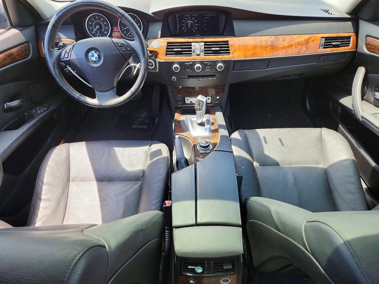 2010 BMW 5 series VIN WBANU5C59AC126126 photo 8