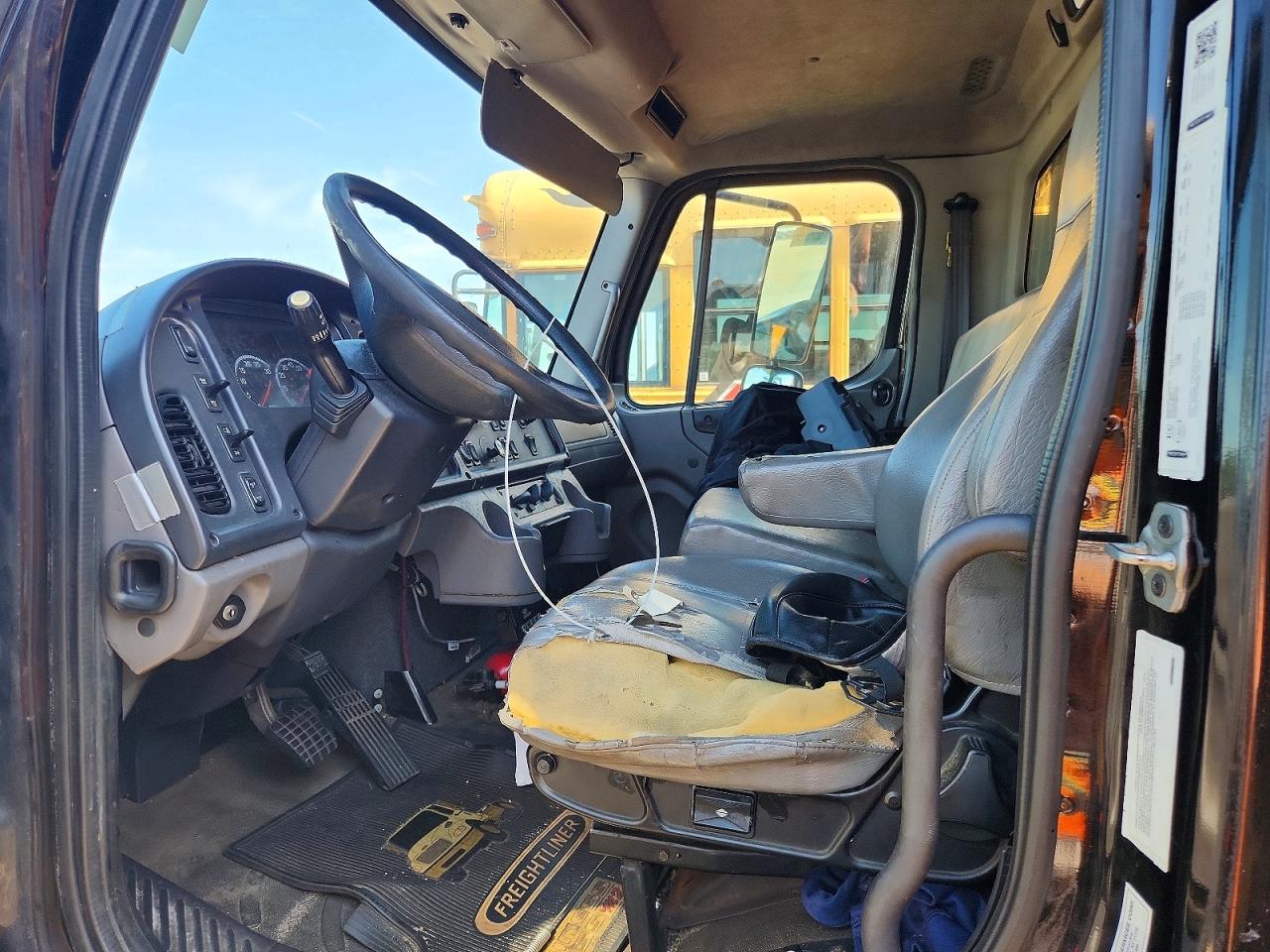 2016 FREIGHTLINER M2 VIN 1FVACXDT4GHHJ7531 photo 5