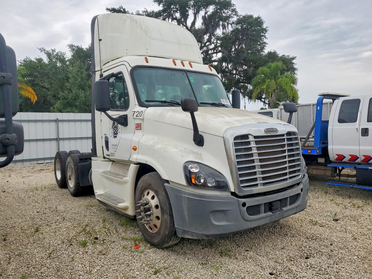 2017 FREIGHTLINER All other VIN 1FUJGEDRXHLHM7522 photo 1