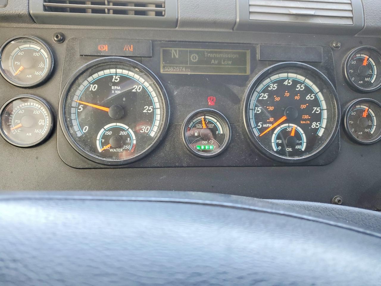 2017 FREIGHTLINER All other VIN 3AKJGLDR6HSHP0952 photo 8