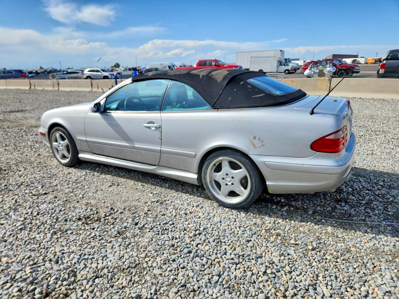 2003 Mercedes-Benz Clk-class VIN WDBLK70G43T137439 photo 2