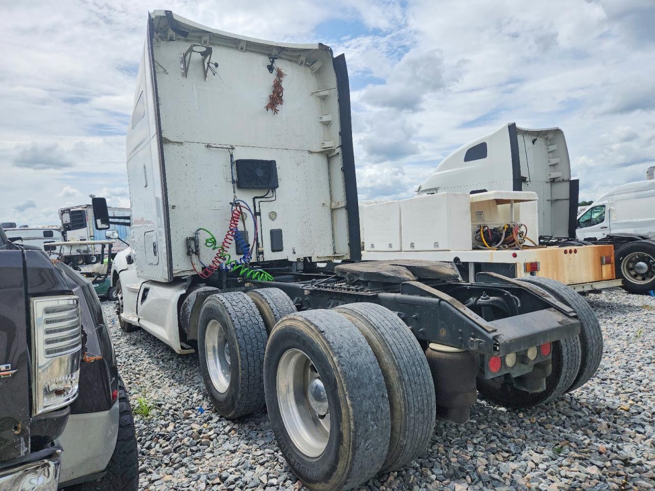 2019 KENWORTH All other VIN 1XKYDP9XXKJ241632 photo 3