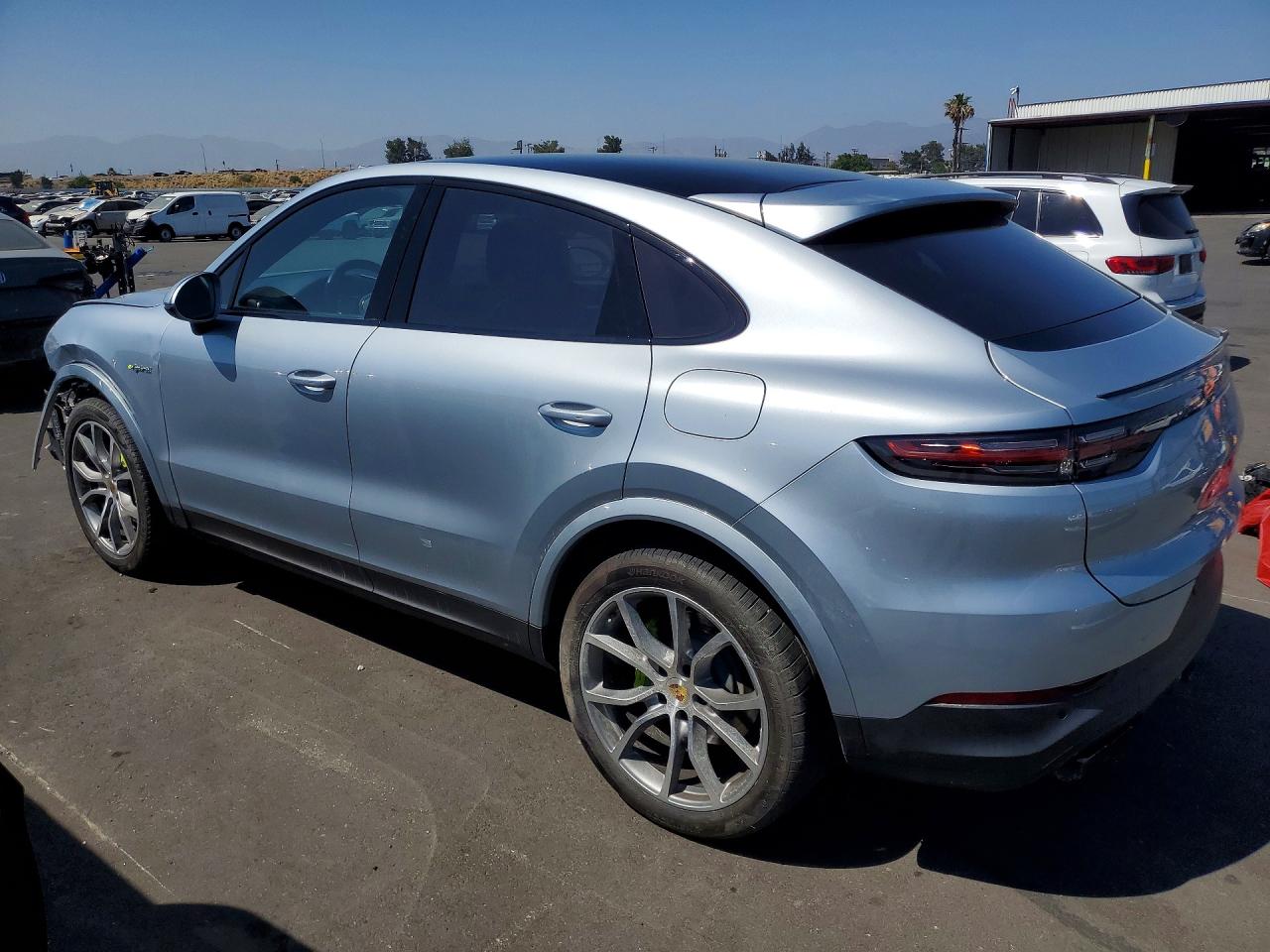 2022 Porsche Cayenne VIN WP1BE2AY8NDA51058 photo 2