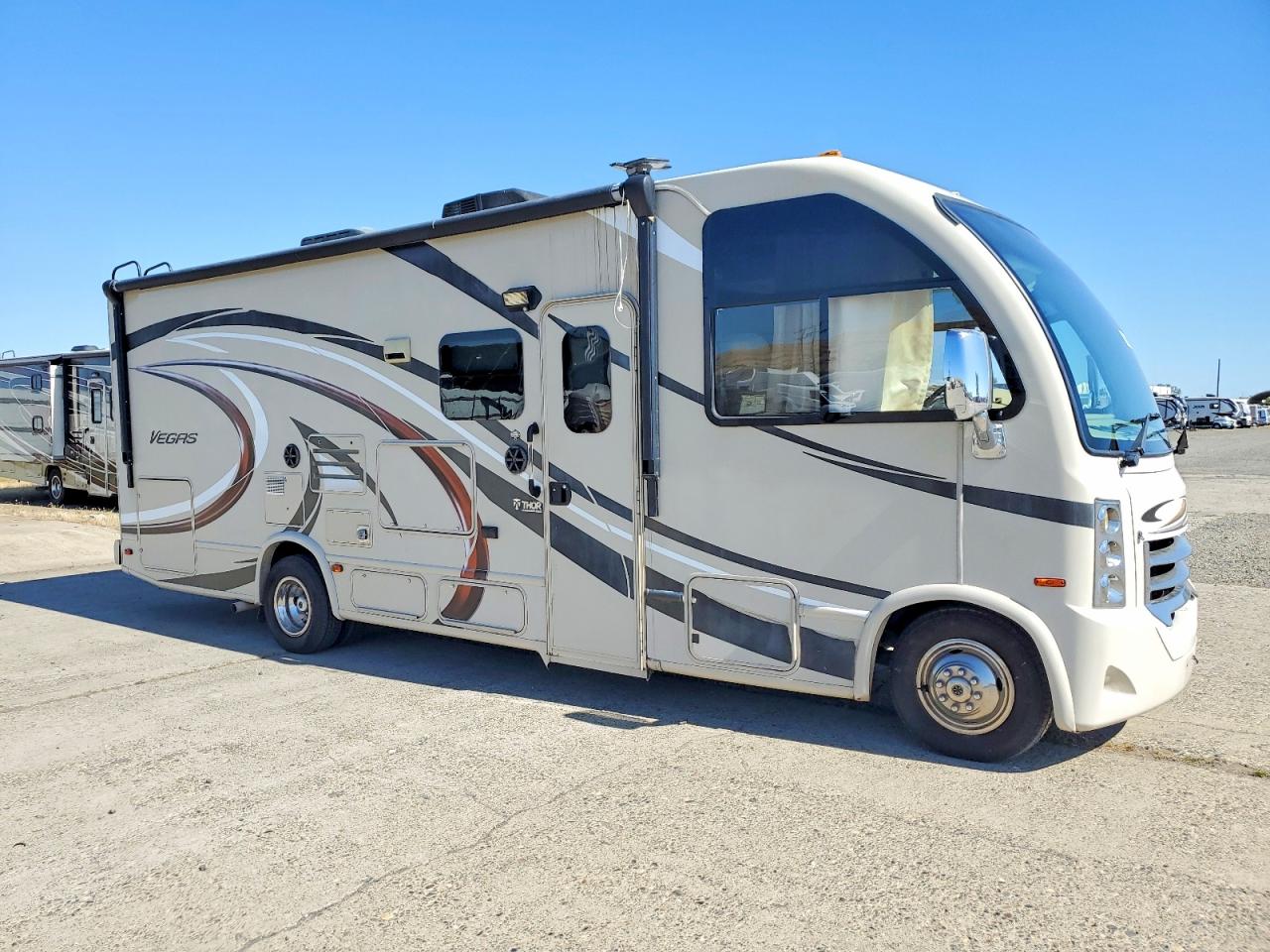 2016 Ford Econoline VIN 1FC4E4KS6GDC32887 photo 1