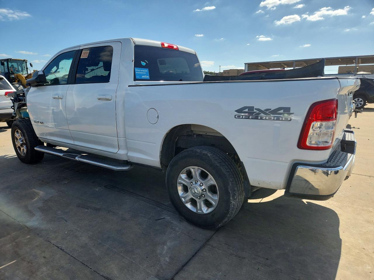 2021 RAM 2500 VIN 3C6UR5DLXMG529683 photo 2