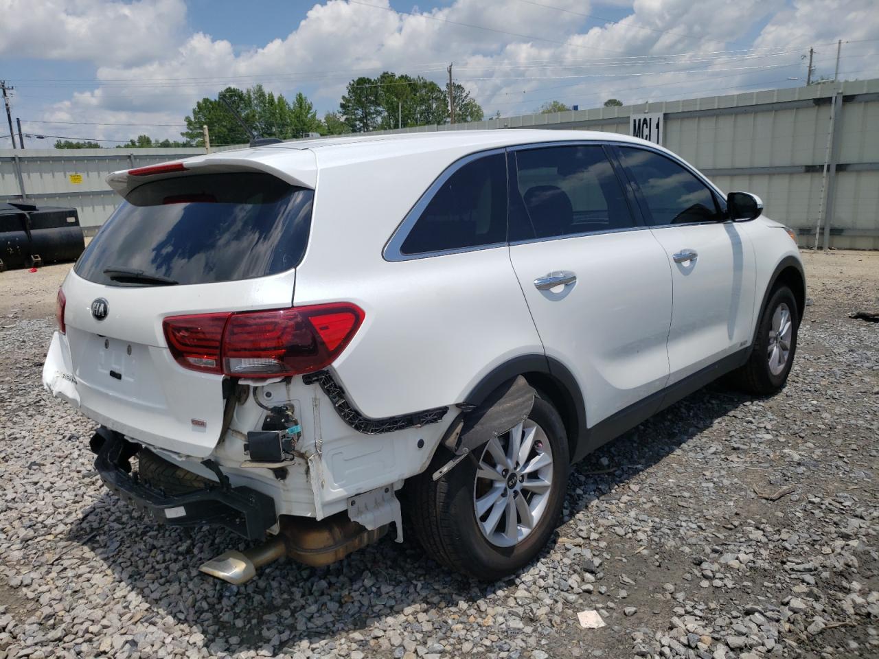 2019 KIA Sorento VIN 5XYPGDA31KG537158 photo 3