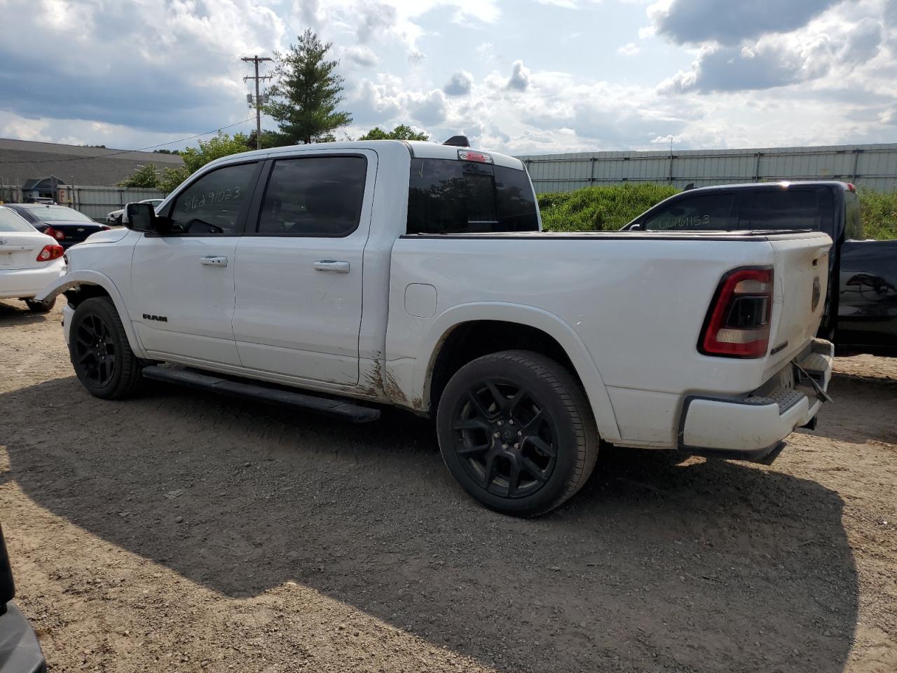 2020 RAM 1500 VIN 1C6SRFJT7LN324121 photo 2