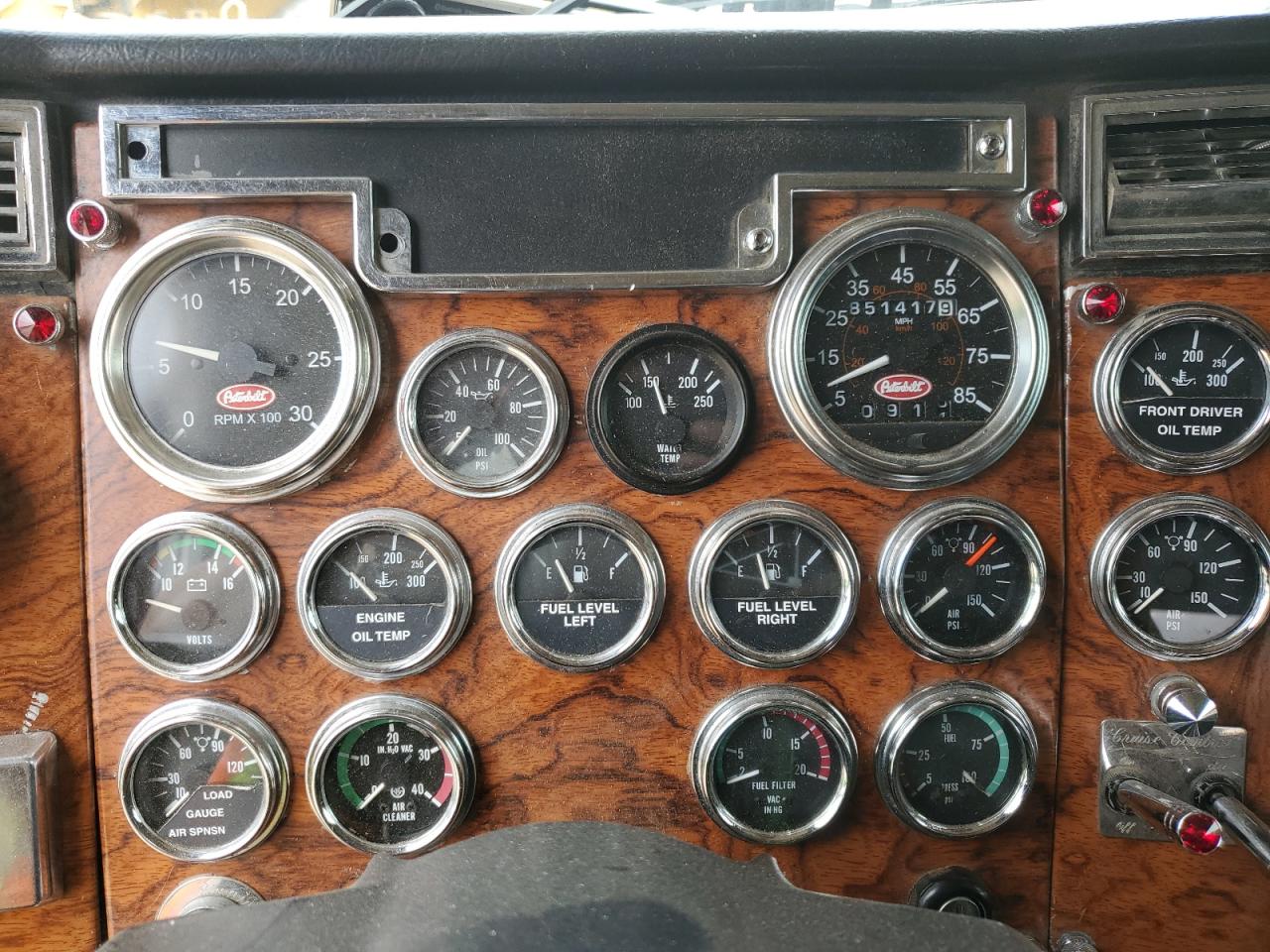 2000 PETERBILT All models VIN 1XP5DB9X0YN532710 photo 8