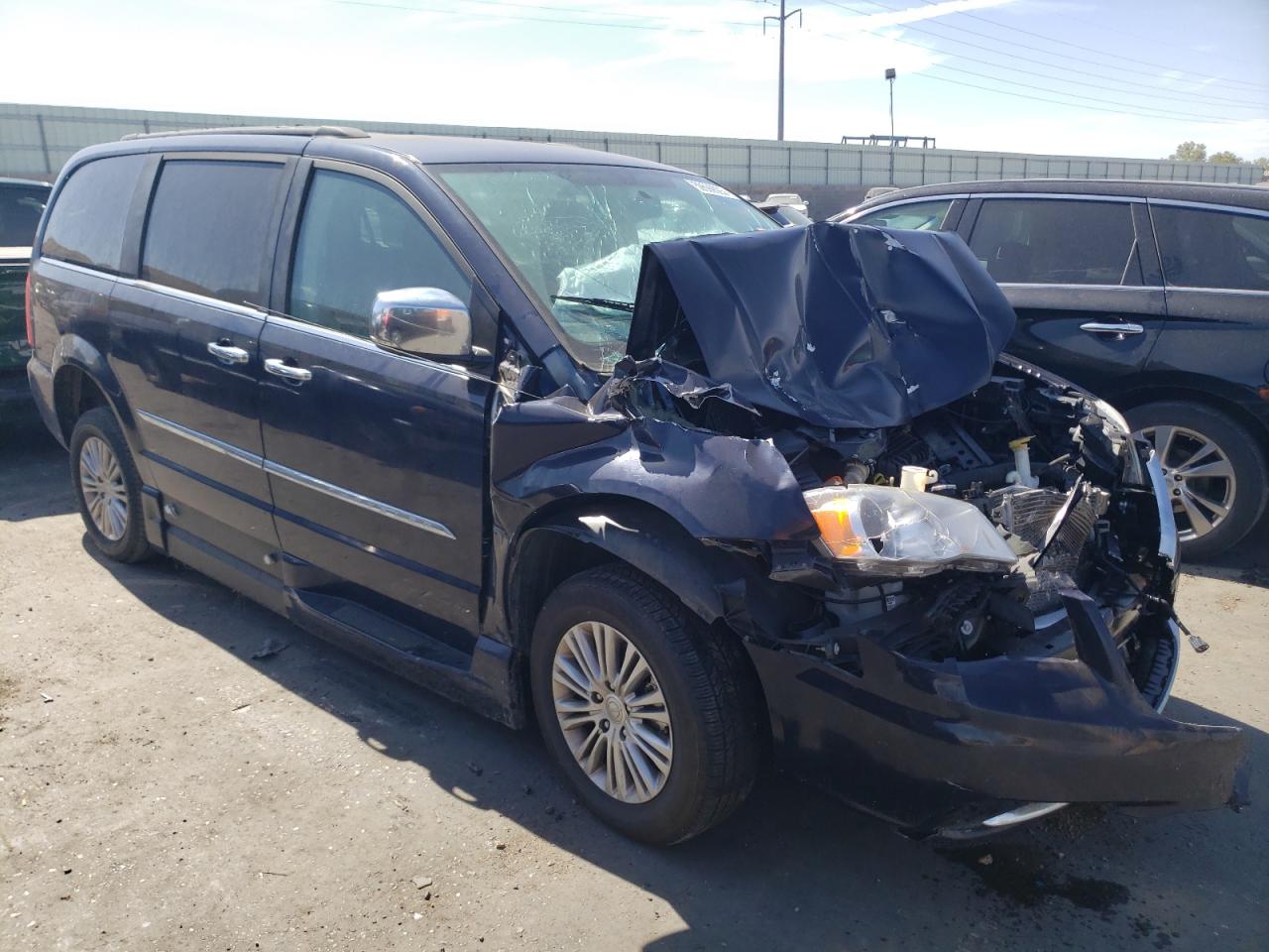 2013 Chrysler Minivan VIN 2C4RC1CG3DR558224 photo 4