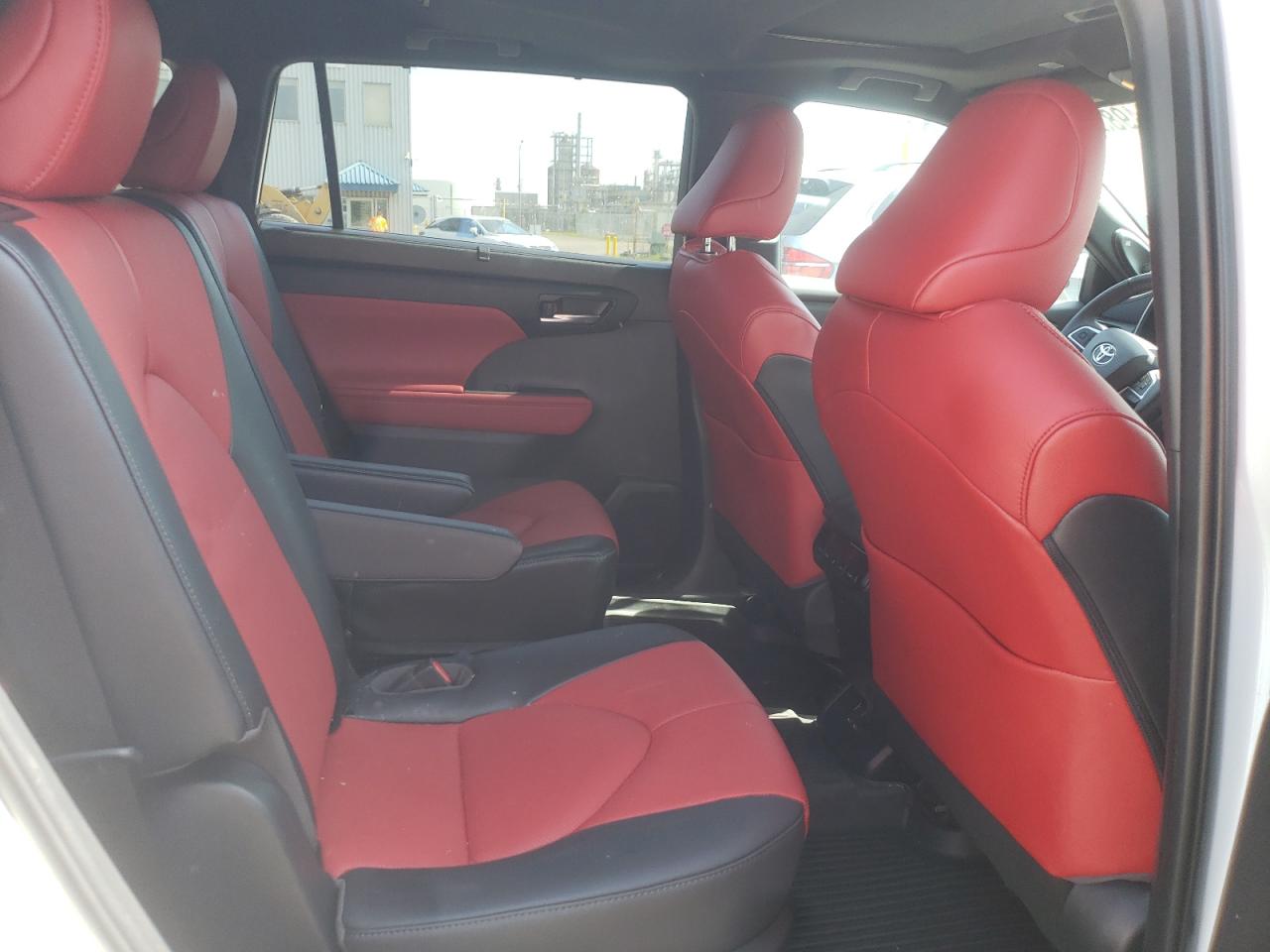 2023 TOYOTA Highlander VIN 5TDKDRBH0PS508206 photo 11