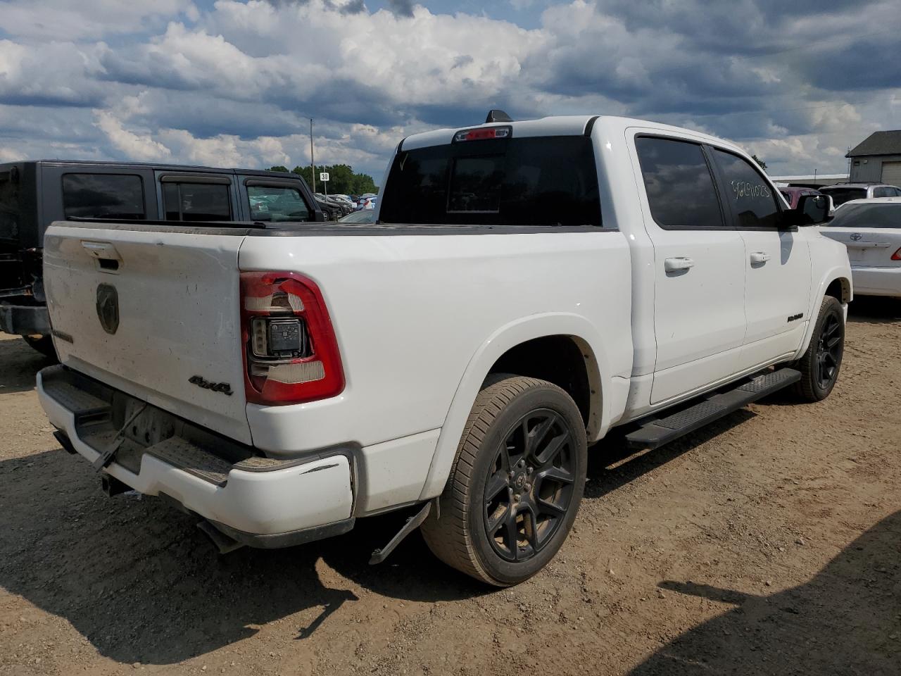 2020 RAM 1500 VIN 1C6SRFJT7LN324121 photo 3