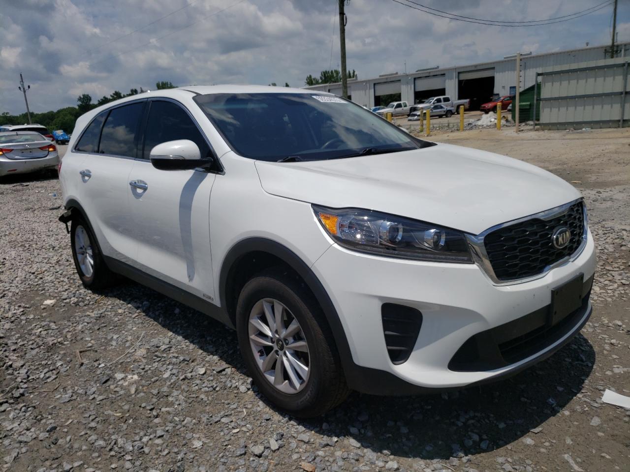 2019 KIA Sorento VIN 5XYPGDA31KG537158 photo 4