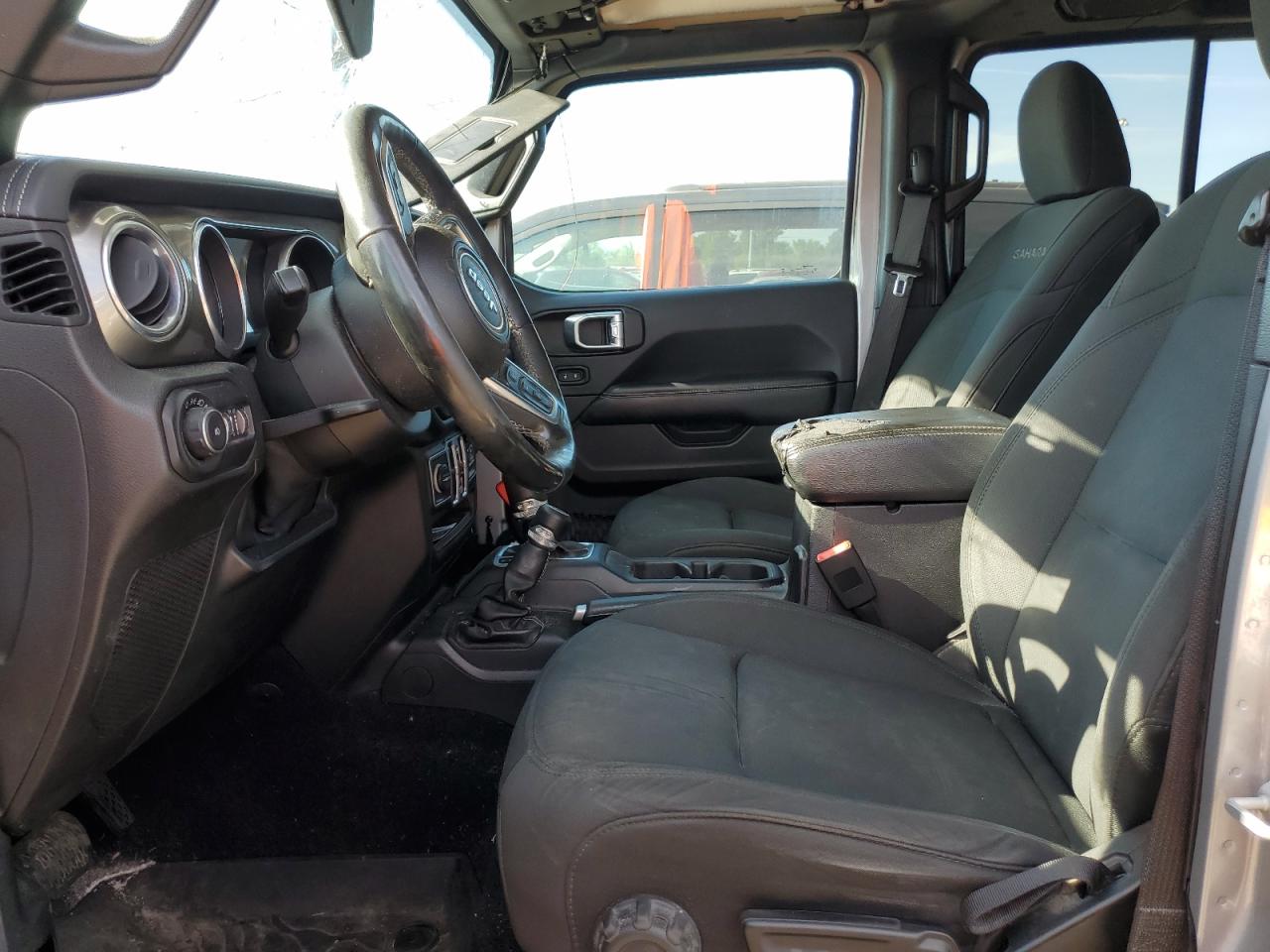 2018 Jeep Wrangler / VIN 1C4HJXEG4JW155745 photo 7