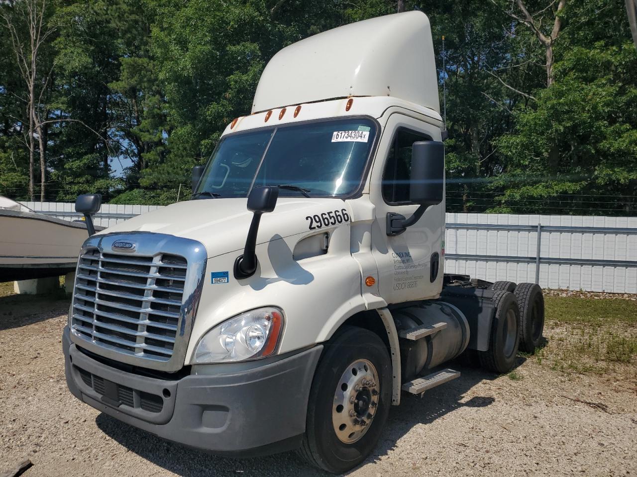 2017 FREIGHTLINER CASCADIA 113 VIN 3AKJGBDV2HSHR2633 photo 2