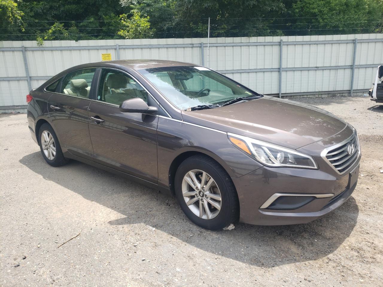 2016 HYUNDAI Sonata VIN 5NPE24AF9GH375957 photo 4