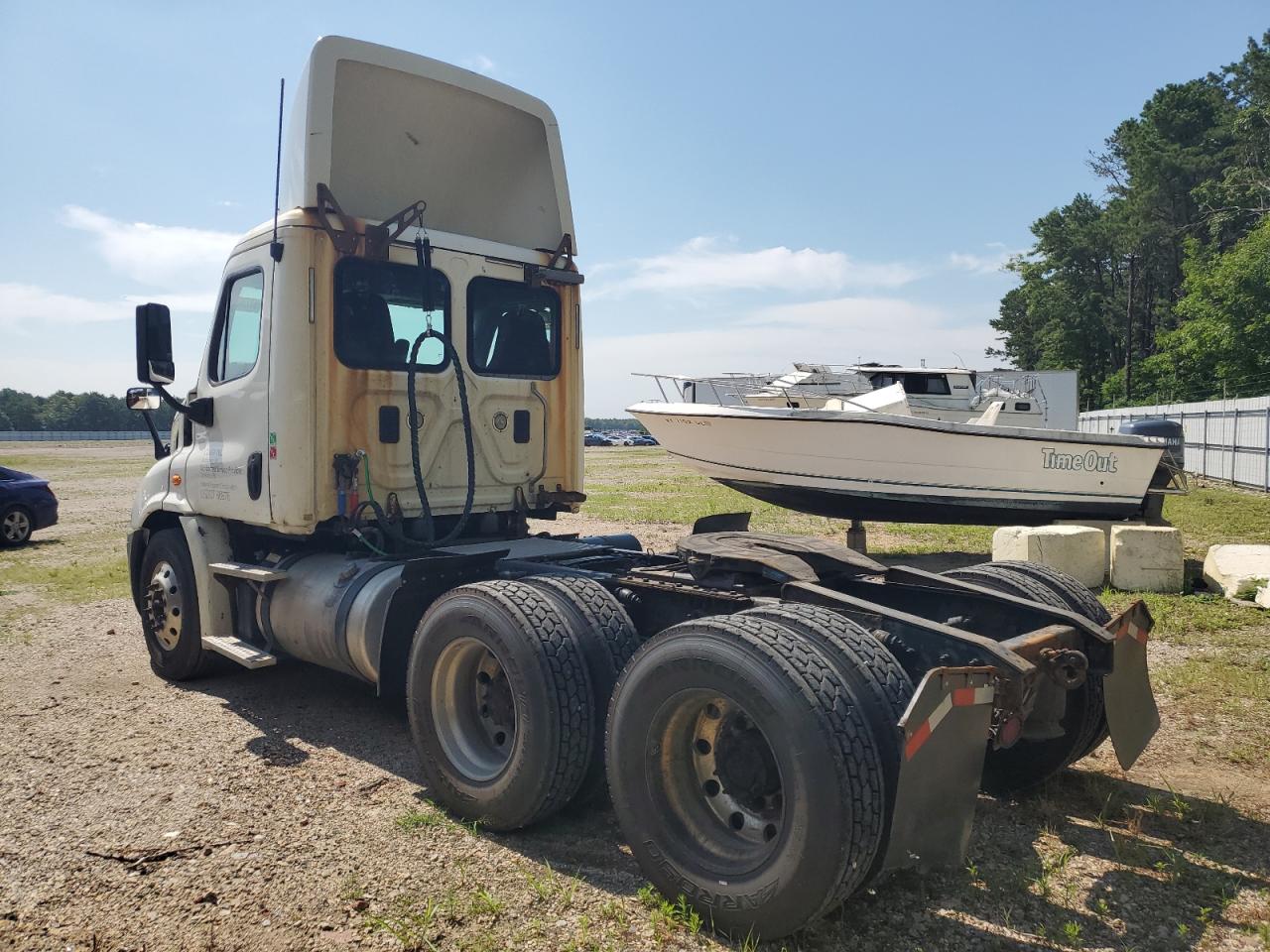 2017 FREIGHTLINER CASCADIA 113 VIN 3AKJGBDV2HSHR2633 photo 3