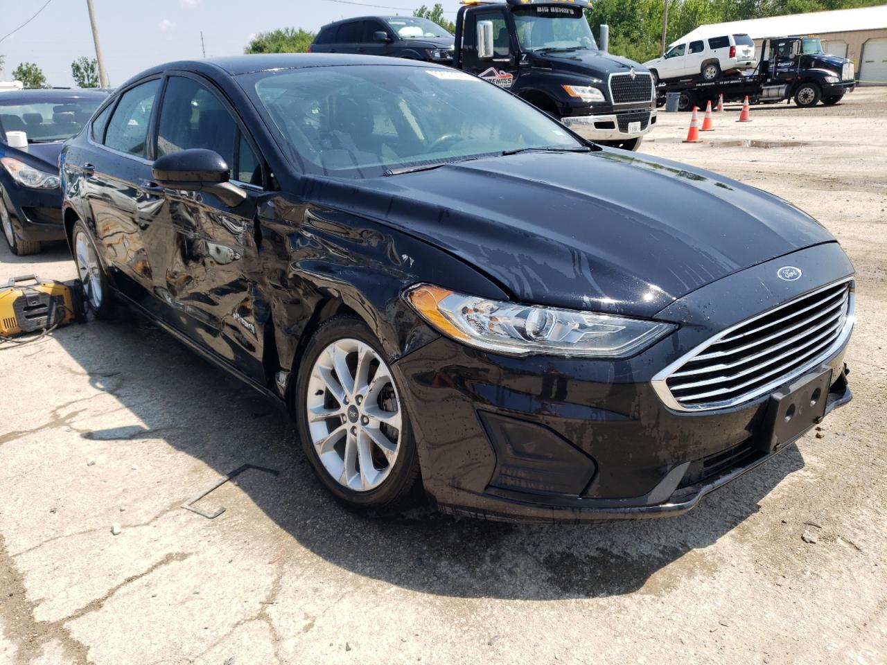 2019 FORD Fusion VIN 3FA6P0LU7KR207353 photo 4