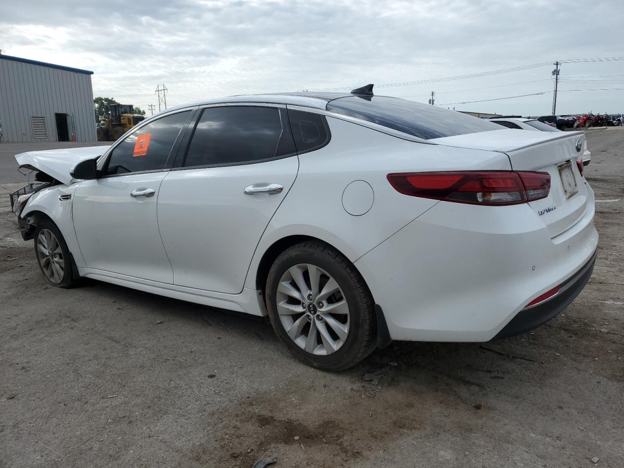 2018 KIA Optima VIN 5XXGT4L34JG247038 photo 2